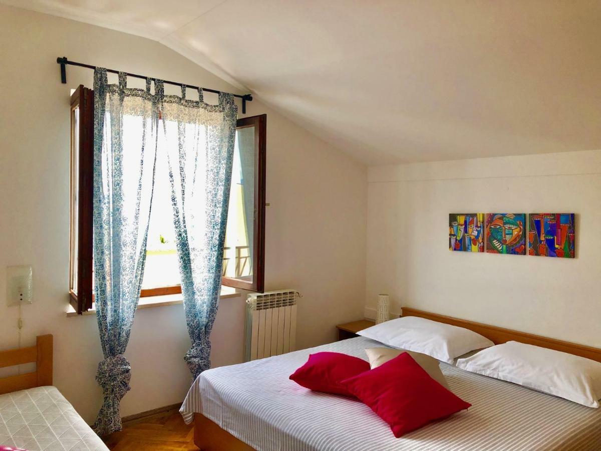Apartments Petricic With Swimming Pool Ičići Екстериор снимка